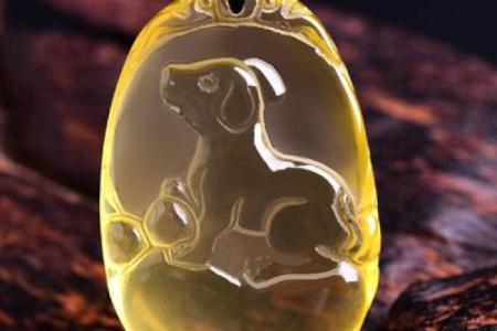 属狗戴什么首饰运气好 属狗戴什么首饰运气好平安健康